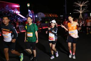 BIB: 25393, 22202, 28724, 23000
                            <button type="button" onclick="openModal(23065684)" class="btn btn-primary btn-sm float-right btn-popup" data-toggle="modal" data-target=".modal-high-quality">
                        <i class="fas fa-shopping-cart"></i> Add to Cart
                    </button>
                                            <button type="button" onclick="isThisMe(23065684, true)" class="btn btn-success btn-sm float-right btn-popup btn-isme hidden" data-toggle="tooltip" data-placement="bottom" title="นี่คือรูปของคุณใช่ไหม คลิกที่นี่เพื่อเอาเข้าอัลบั้ม">
                        <i class="fas fa-plus"></i> Add to album
                    </button>
                    <button type="button" onclick="isThisMe(23065684, false)" class="btn btn-warning btn-sm float-right btn-popup btn-isnotme hidden">
                        <i class="fas fa-ban"></i> Remove from album
                    </button>